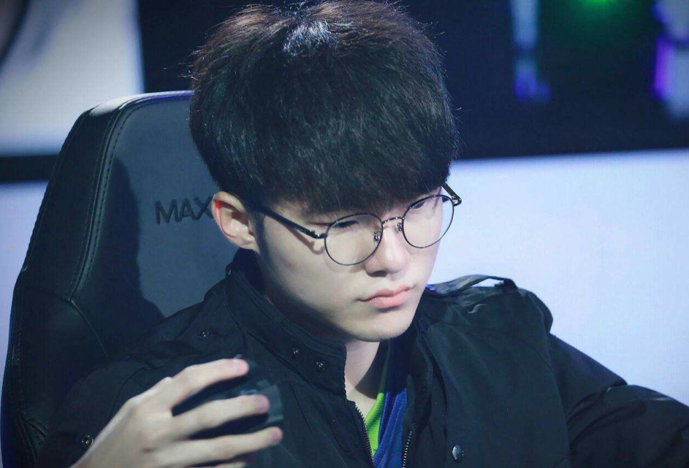 世石与人工 世石与人工